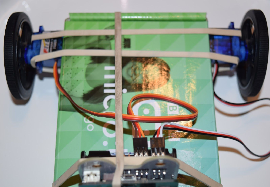 Afficing the wheels to the servos